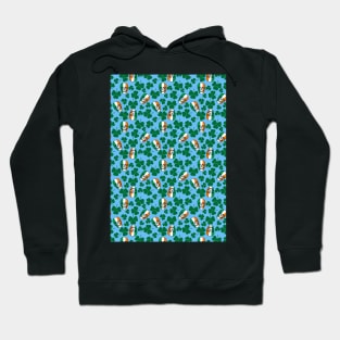 irish skulls and clovers blue Hoodie